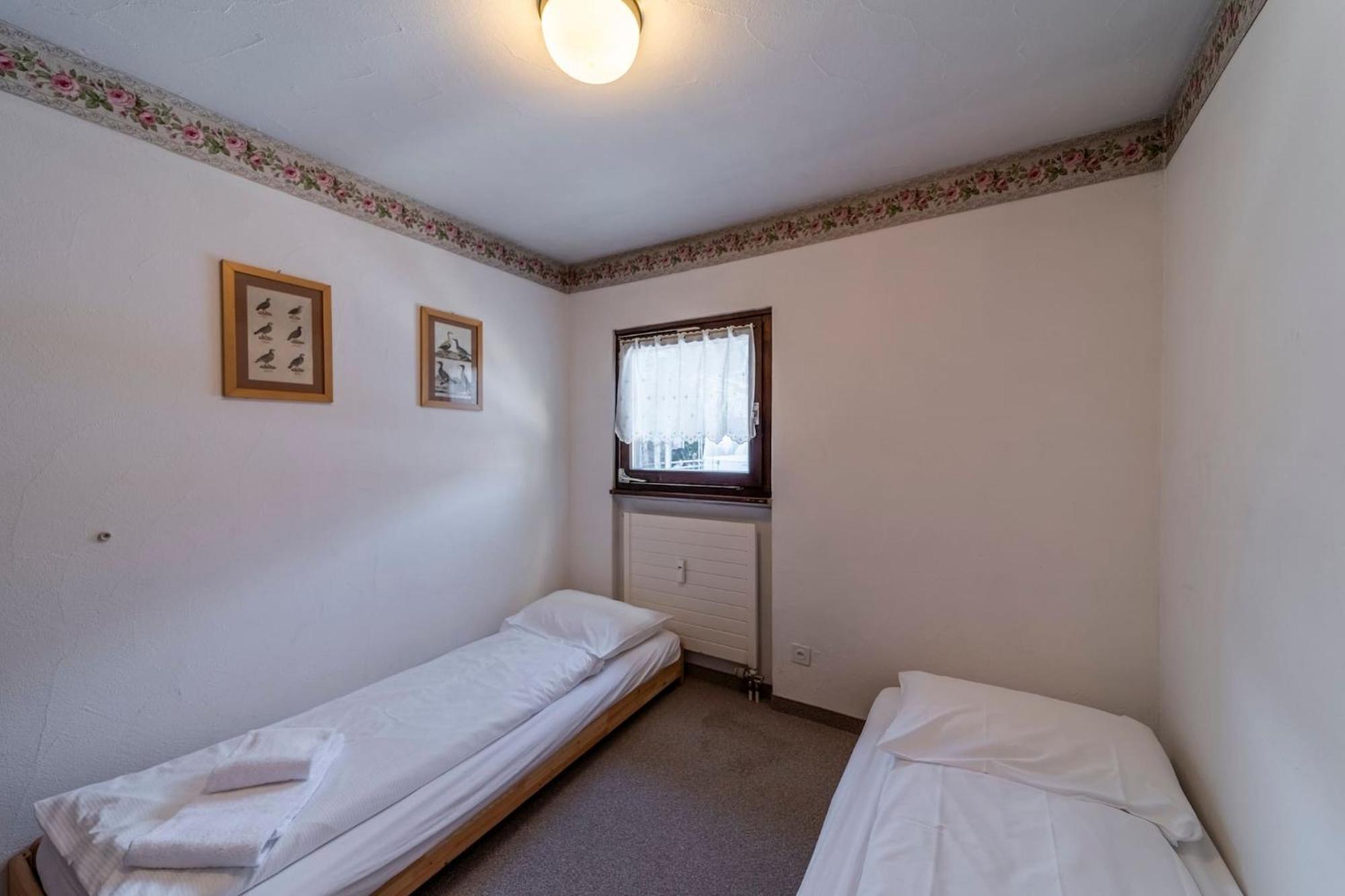Chesa Chavriol 2 - Celerina Apartment Celerina/Schlarigna Bagian luar foto