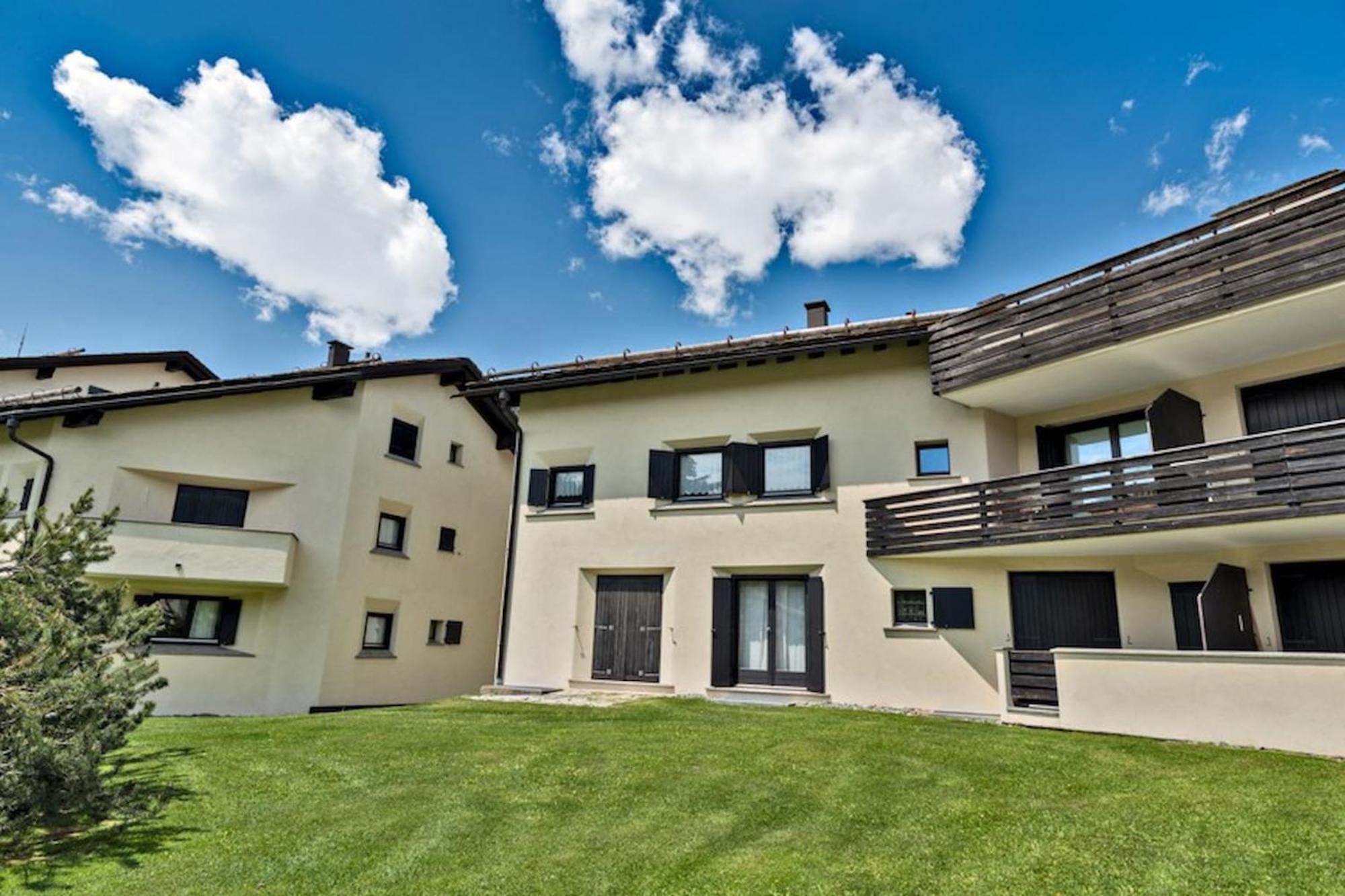 Chesa Chavriol 2 - Celerina Apartment Celerina/Schlarigna Bagian luar foto